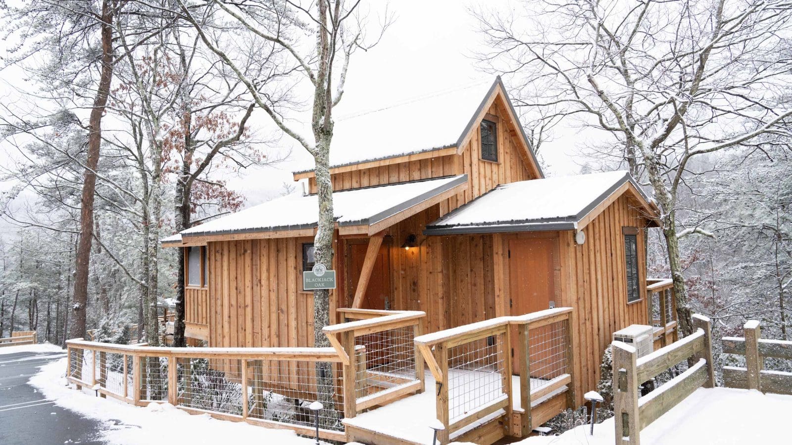 The Blackjack Oak - Treehouse Grove at Norton Creek | Gatlinburg, TN